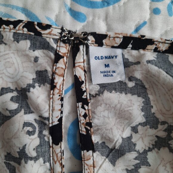 Old Navy Moody Floral Top - Picture 4 of 4